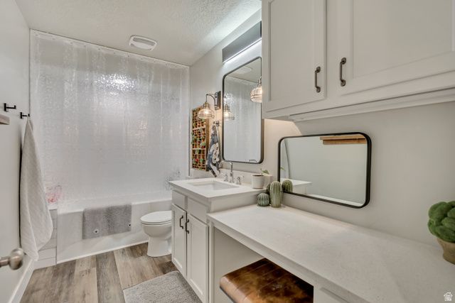 1877 W KAMARI DR, South Jordan, UT 84095