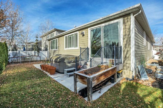 1877 W KAMARI DR, South Jordan, UT 84095