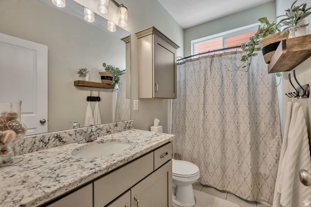 1877 W KAMARI DR, South Jordan, UT 84095