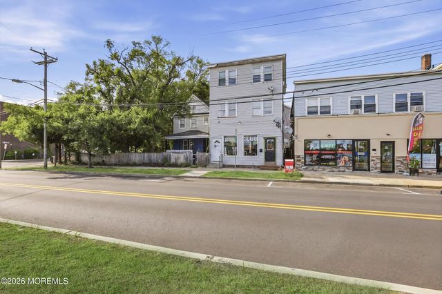 211 4th Street, Lakewood, NJ 08701