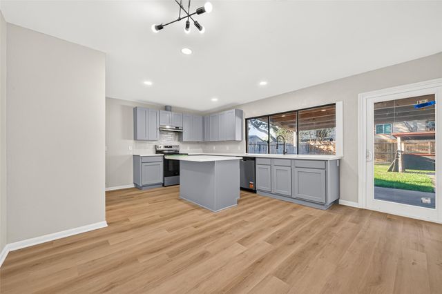2110 Mustang Springs Drive, Missouri City, TX 77459
