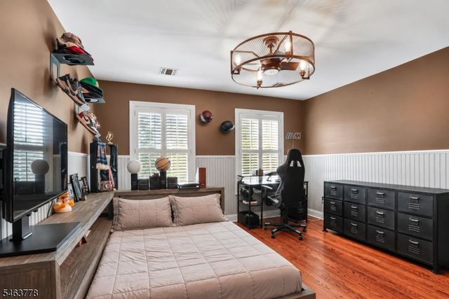 5 Nalesnik Dr, Fairfield Twp., NJ 07004