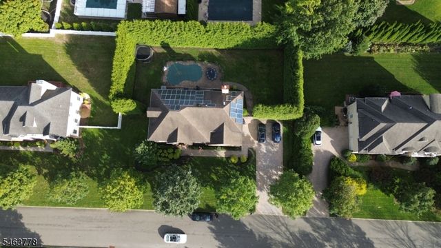 5 Nalesnik Dr, Fairfield Twp., NJ 07004