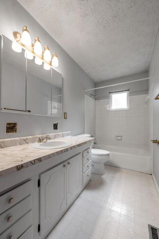1282 Narragansett Park, Lexington, KY 40517
