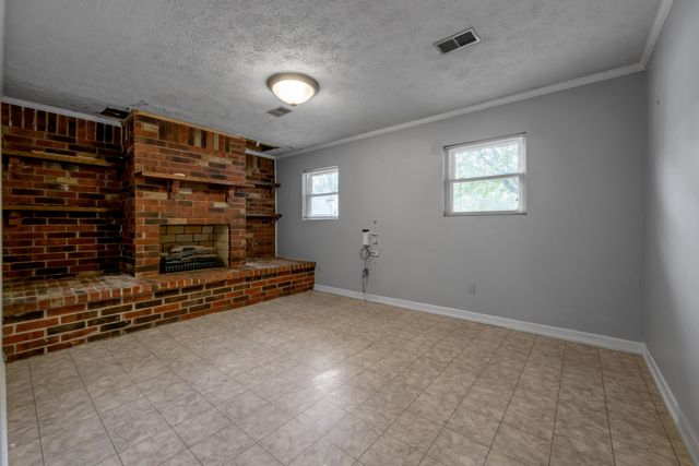 1282 Narragansett Park, Lexington, KY 40517