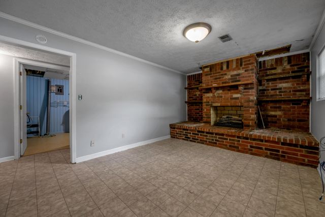 1282 Narragansett Park, Lexington, KY 40517