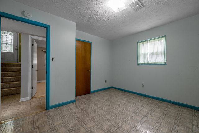1282 Narragansett Park, Lexington, KY 40517