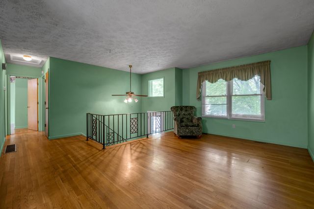 1282 Narragansett Park, Lexington, KY 40517