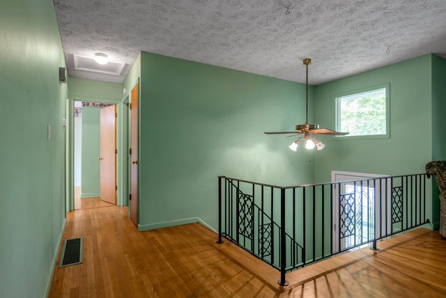 1282 Narragansett Park, Lexington, KY 40517