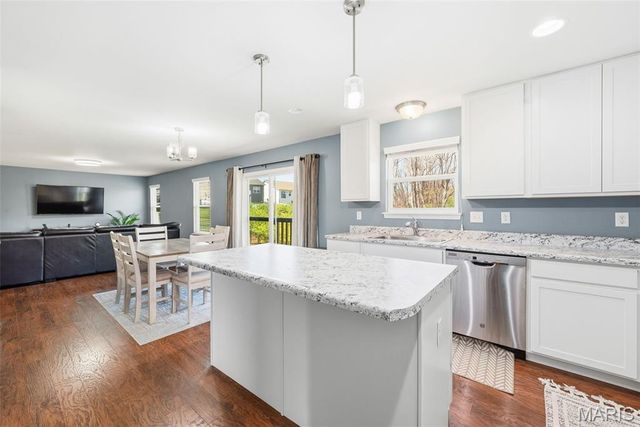 463 Dusty Brook Drive, O'fallon, MO 63366