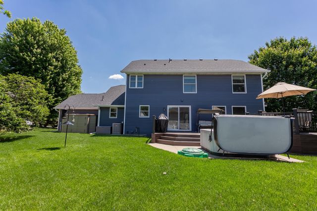 247 Pendryn Hill Circle, Woodbury, MN 55125