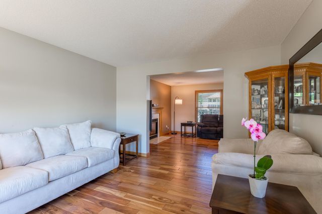 247 Pendryn Hill Circle, Woodbury, MN 55125