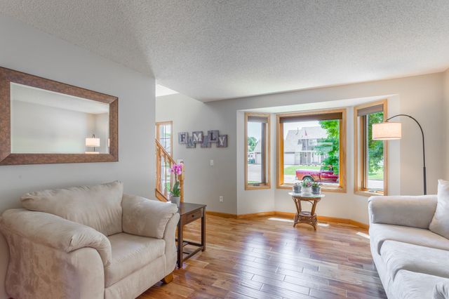 247 Pendryn Hill Circle, Woodbury, MN 55125