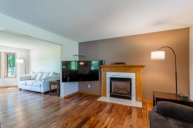 247 Pendryn Hill Circle, Woodbury, MN 55125