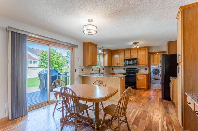 247 Pendryn Hill Circle, Woodbury, MN 55125
