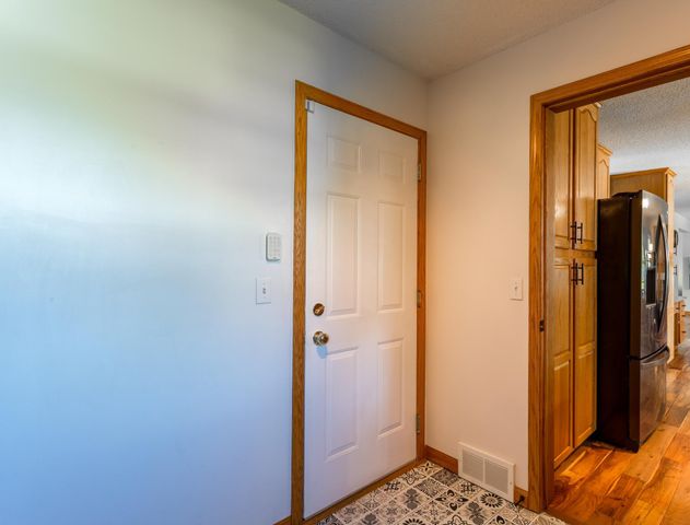 247 Pendryn Hill Circle, Woodbury, MN 55125