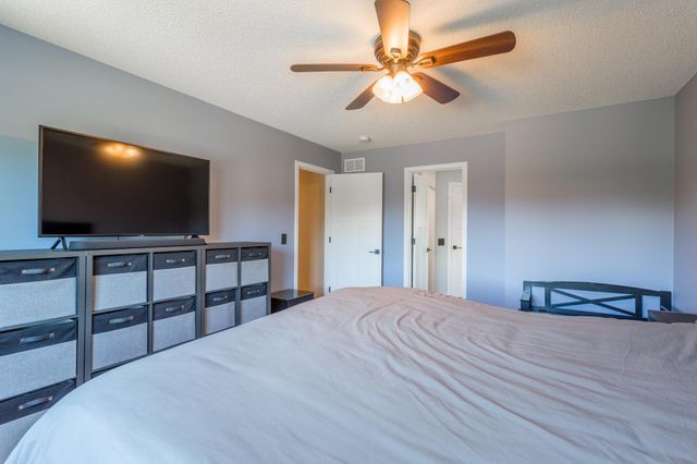 247 Pendryn Hill Circle, Woodbury, MN 55125