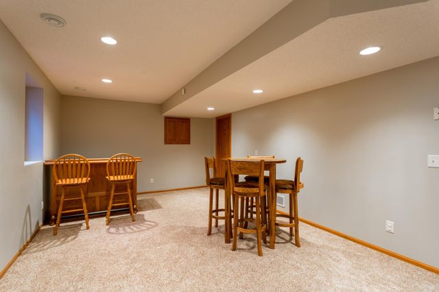 247 Pendryn Hill Circle, Woodbury, MN 55125
