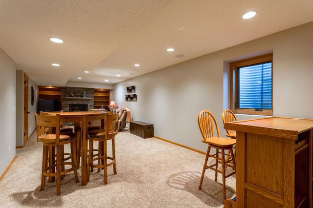 247 Pendryn Hill Circle, Woodbury, MN 55125