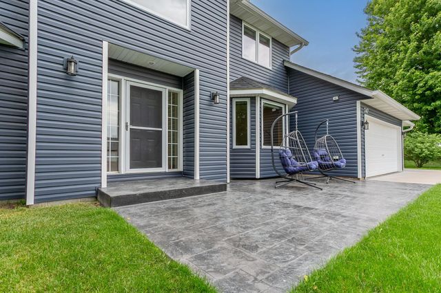 247 Pendryn Hill Circle, Woodbury, MN 55125