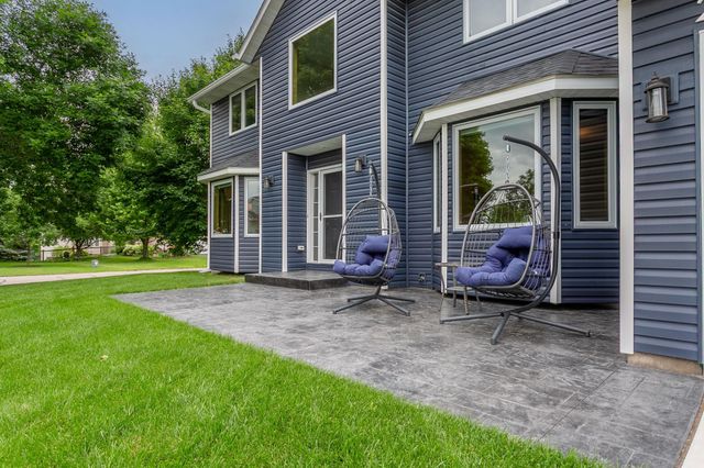 247 Pendryn Hill Circle, Woodbury, MN 55125