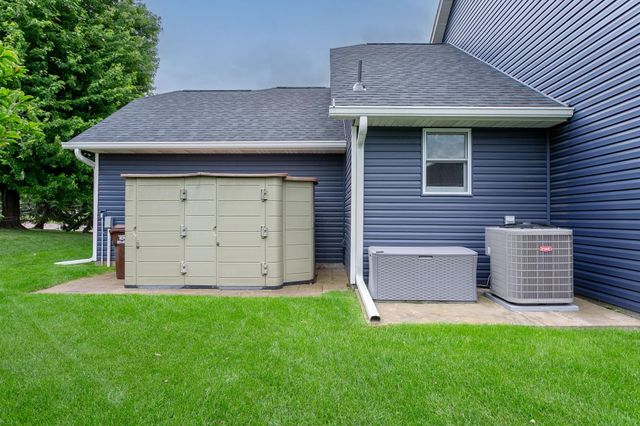 247 Pendryn Hill Circle, Woodbury, MN 55125