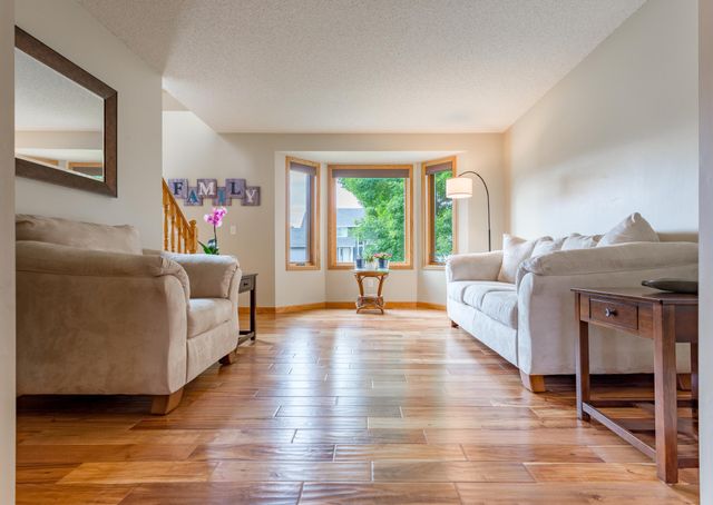 247 Pendryn Hill Circle, Woodbury, MN 55125
