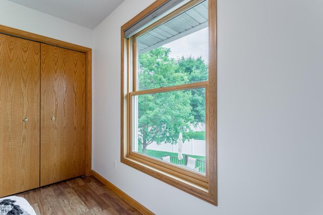 247 Pendryn Hill Circle, Woodbury, MN 55125