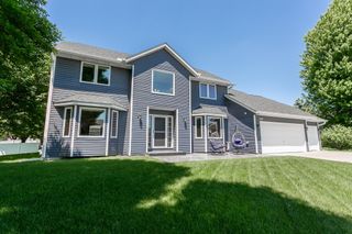 247 Pendryn Hill Circle, Woodbury, MN 55125