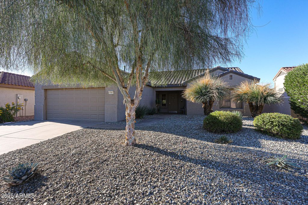 Image 1 of property listing at 17807 N NAVARRO Court, Surprise, AZ 85374