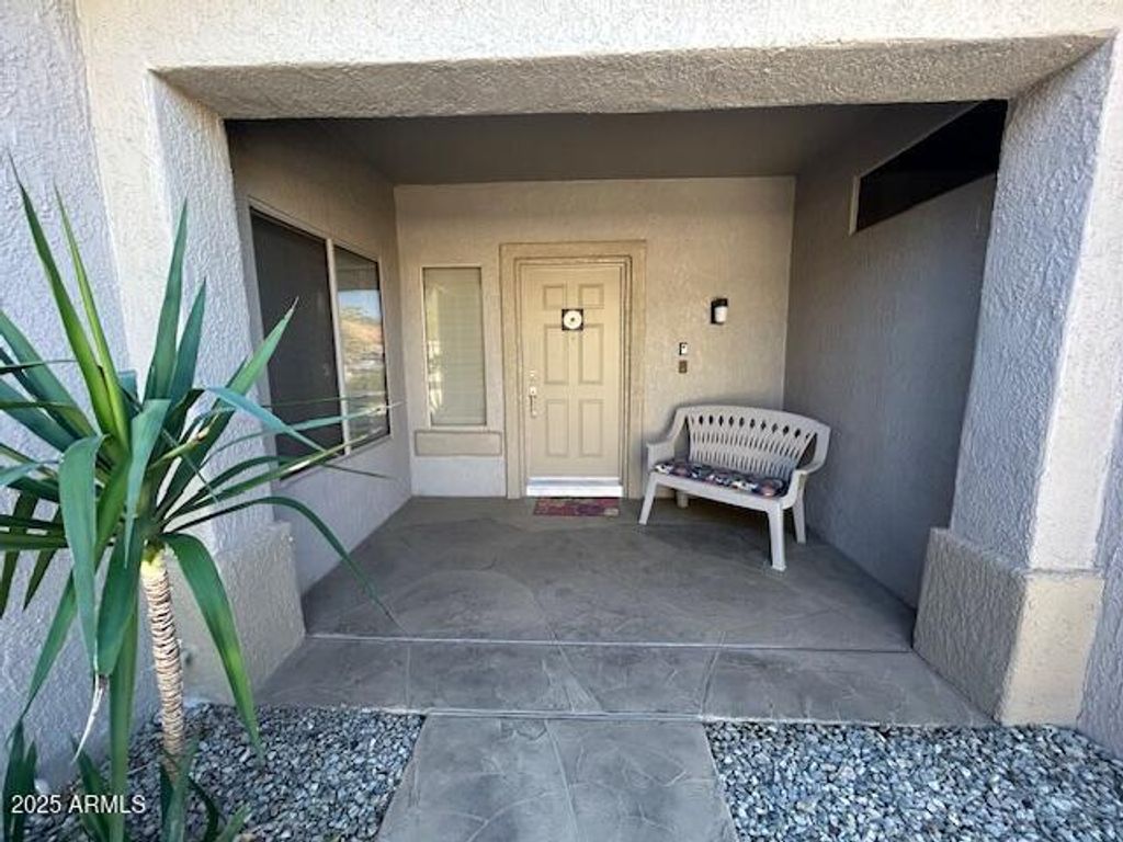 Image 5 of property listing at 17807 N NAVARRO Court, Surprise, AZ 85374