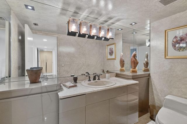 3505 S Ocean Boulevard, Highland Beach, FL 33487