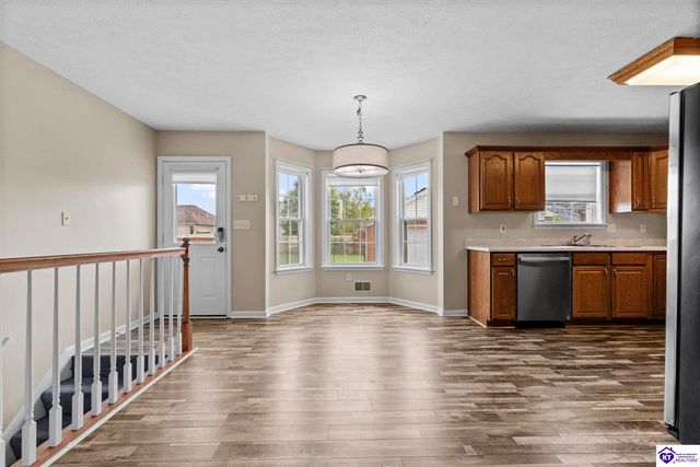 11703 Sunbeam Court, Louisville, KY 40272