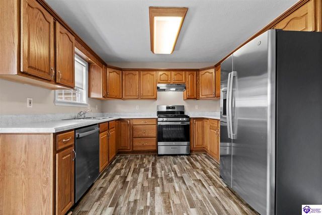 11703 Sunbeam Court, Louisville, KY 40272