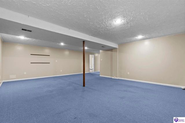 11703 Sunbeam Court, Louisville, KY 40272