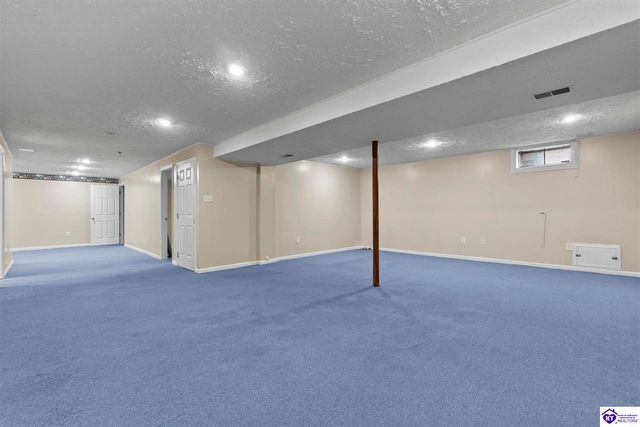 11703 Sunbeam Court, Louisville, KY 40272