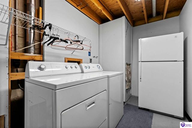 11703 Sunbeam Court, Louisville, KY 40272