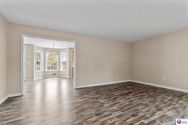 11703 Sunbeam Court, Louisville, KY 40272