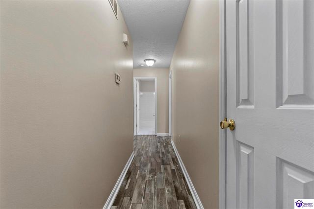 11703 Sunbeam Court, Louisville, KY 40272