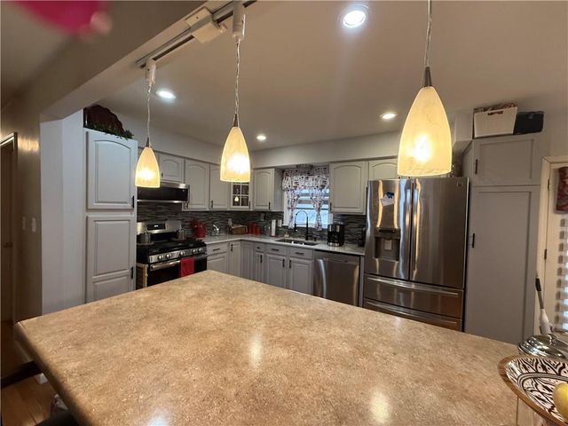 13128 Lowell Avenue, Grandview, MO 64030