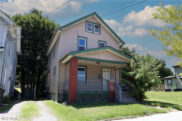 1182 5th Avenue, Akron, OH 44306