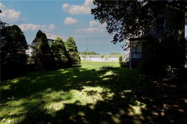1182 5th Avenue, Akron, OH 44306