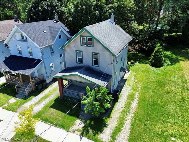 1182 5th Avenue, Akron, OH 44306