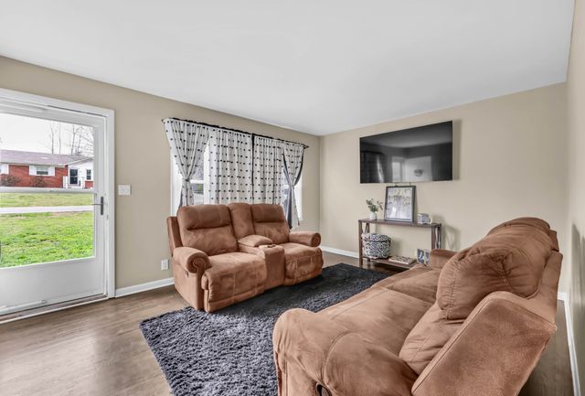 5047 Collinwood Dr, Clarksville, TN 37042