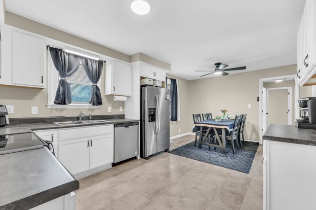 5047 Collinwood Dr, Clarksville, TN 37042