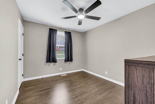 5047 Collinwood Dr, Clarksville, TN 37042