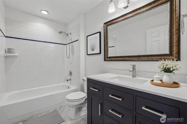 8139 4th Avenue SW, Seattle, WA 98106
