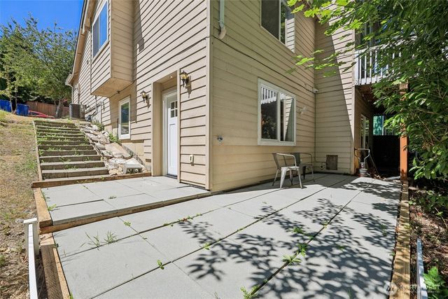 8139 4th Avenue SW, Seattle, WA 98106
