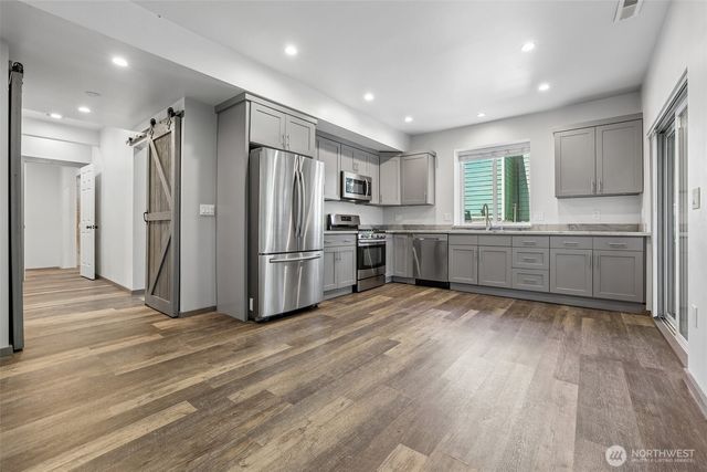 8139 4th Avenue SW, Seattle, WA 98106