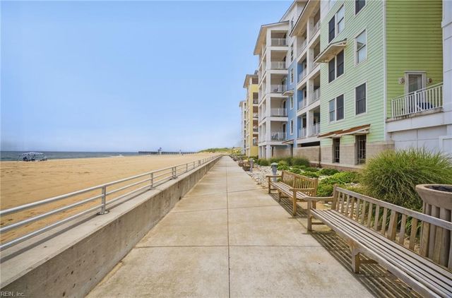 3738 Sandpiper Rd Apt 122B, Virginia Beach, VA 23456